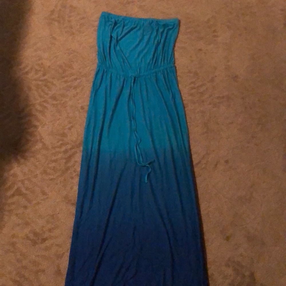 Blue ombré strapless maxi dress